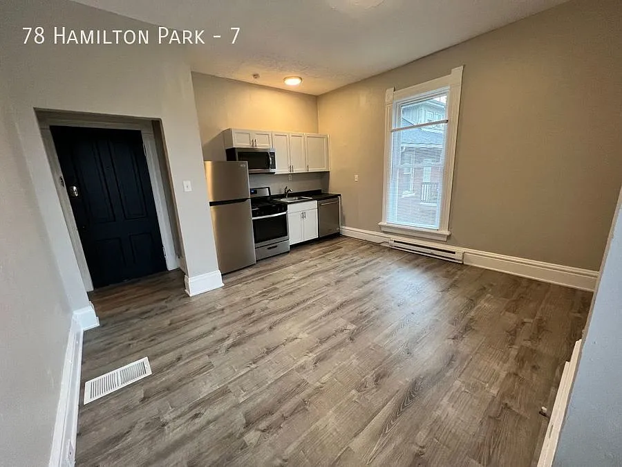 Building Photo - 78 Hamilton Park #7