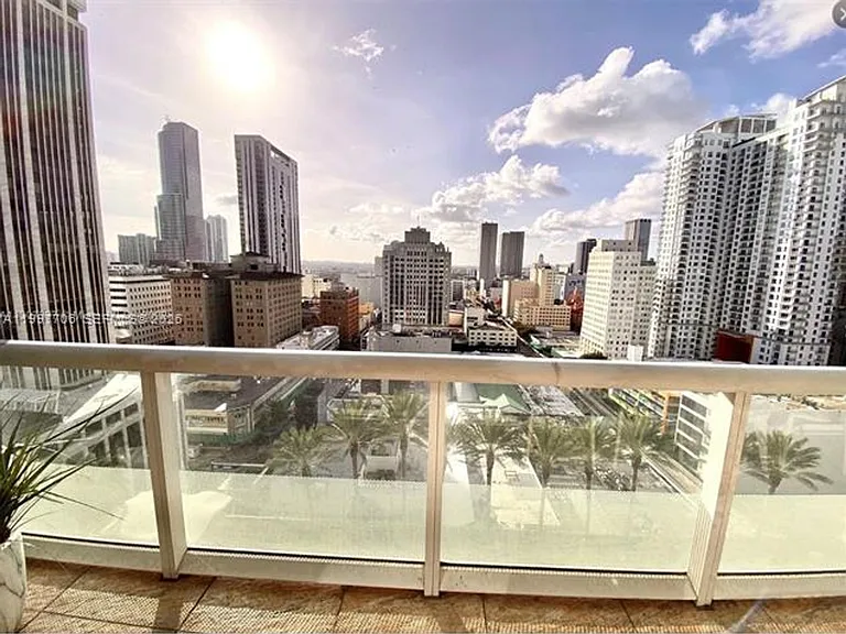 50 Biscayne Blvd #1907 — Photo 19