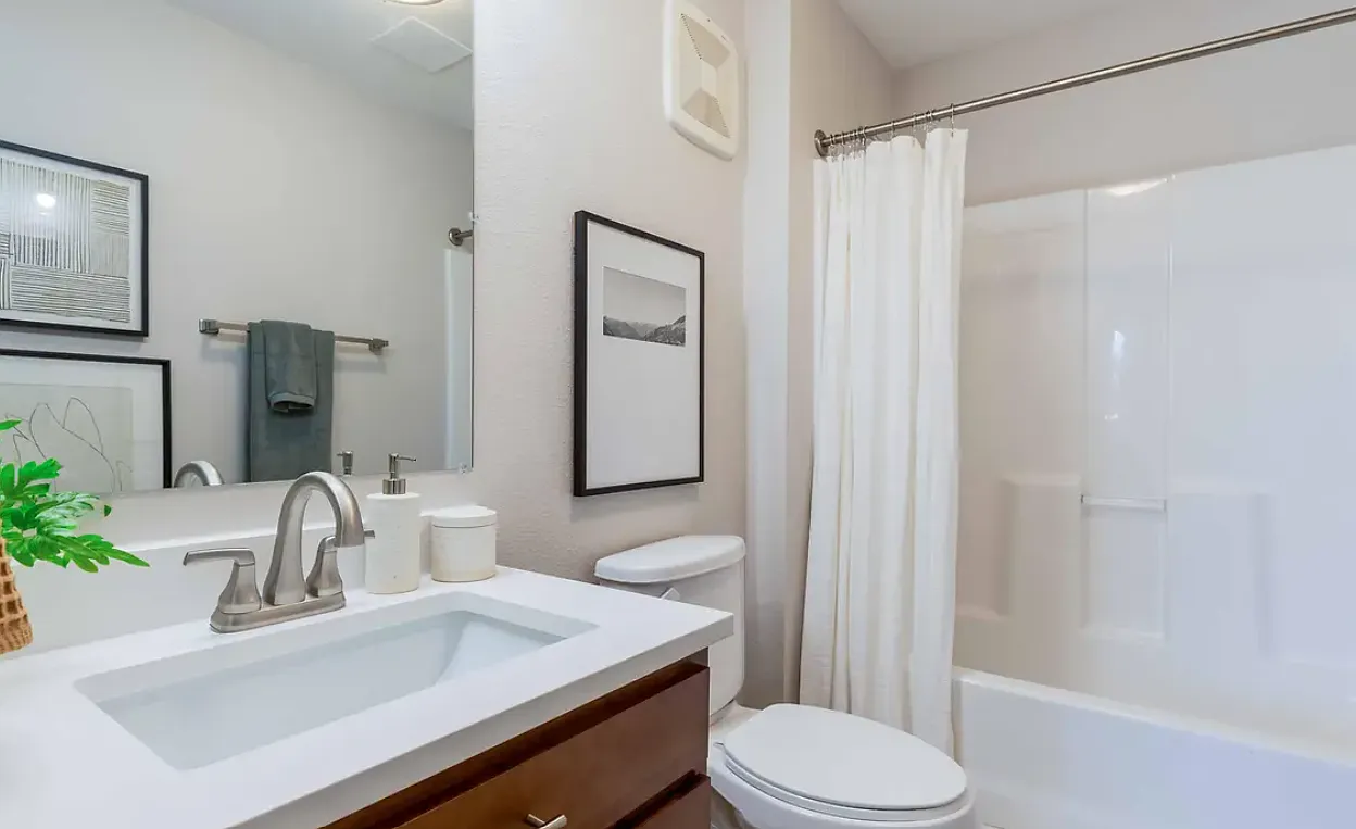 3 bed, $889 — Photo 4