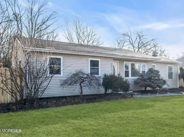 905 Harrison Rd, Toms River, NJ 08753