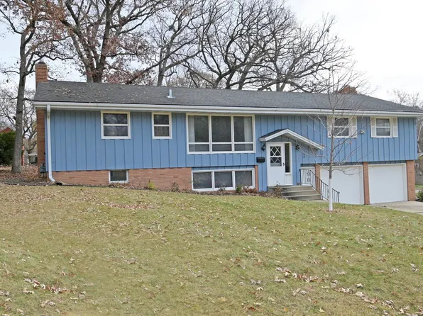 1552 Sumter Ave N, Golden Valley, MN 55427
