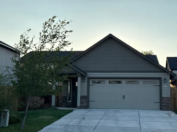 458 NW 30th St, Redmond, OR 97756