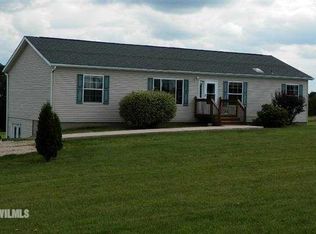 27765 County Rd W, Benton, WI 53803