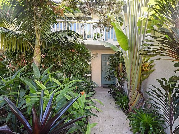 3rd image of 101 S Interlachen Ave #104