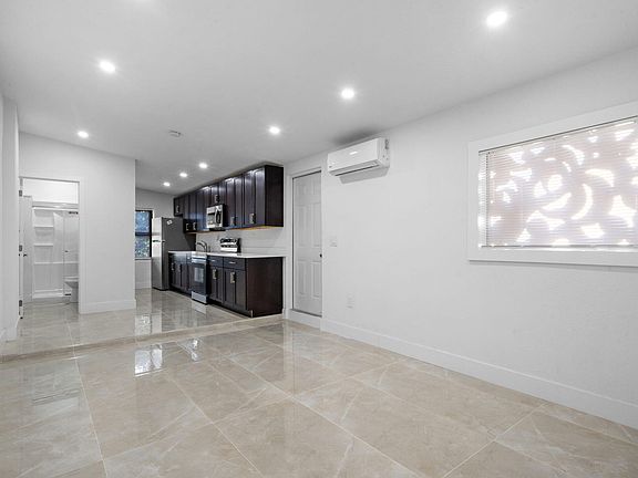 3rd image of 1300 NW 90th St
