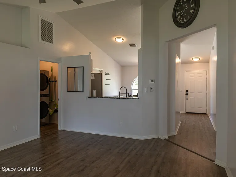1572 Holbrook Rd NW — Photo 25