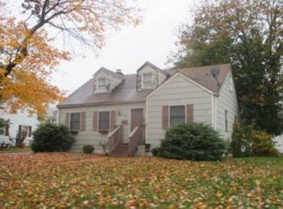 56 Nutmeg Cir, Bridgeport, CT 06610