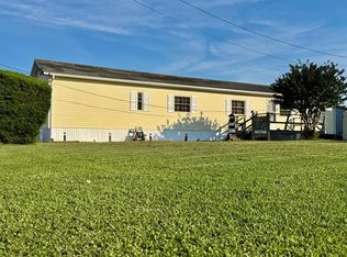8230 Sea Breeze Dr, Chincoteague Island, VA 23336