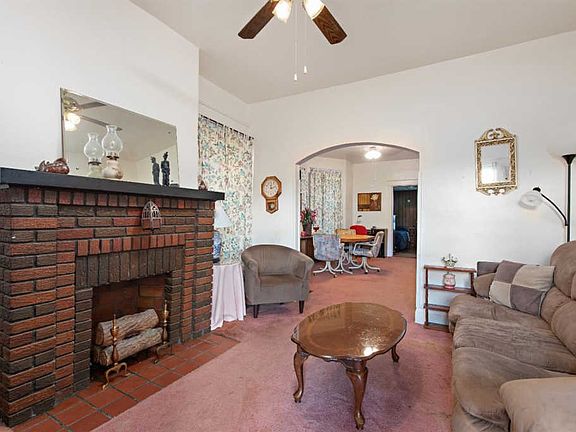 3rd image of 3843 Floral Ave