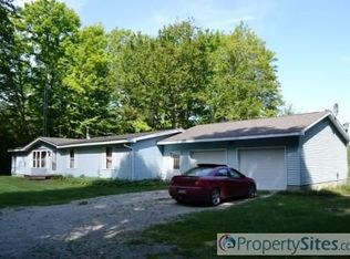 4221 E 30th Rd, Cadillac, MI 49601
