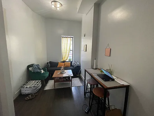 Rented by Delmark Realty LLC | media 36