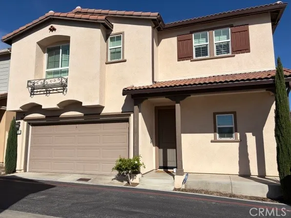 23201 W Canterbury Way, West Hills, CA 91307