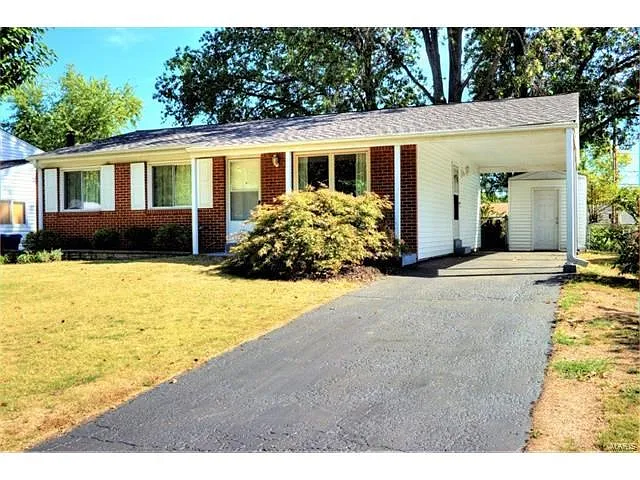 2860 Sugar Tree Ln photo 1