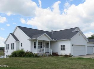 128 Meadowridge Dr, Coldwater, MI 49036