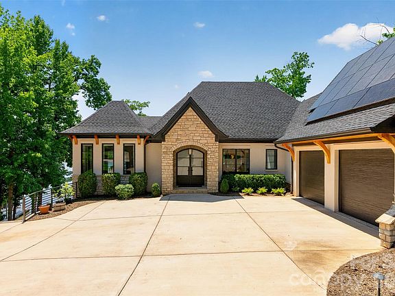 2nd image of 3252 Ashwood Park Dr #288