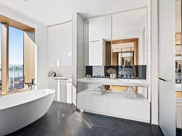 551 West 21st Street image 9 of 20