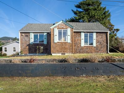 138 N Dolphin St, Rockaway Beach, OR, 97136