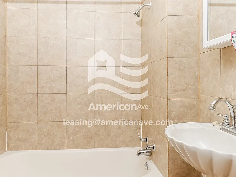 12255_014_bathroom_13990990.jpg