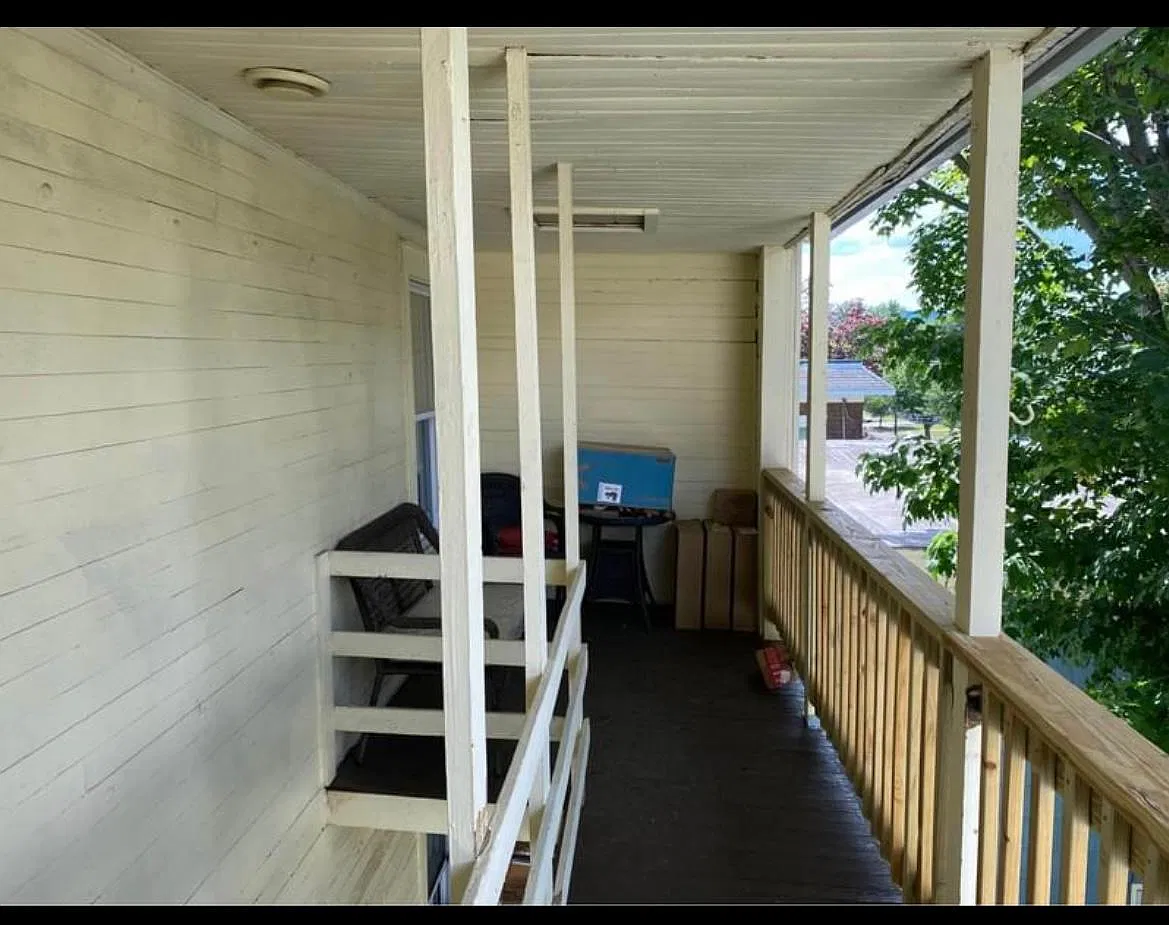 2 bed, 1000 sqft, $1,495 — Photo 3