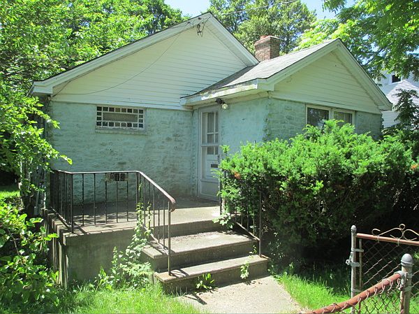 1st image of 500 Wiggins St