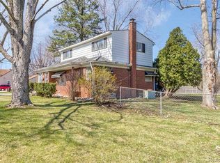 31618 Bock St, Garden City, MI 48135