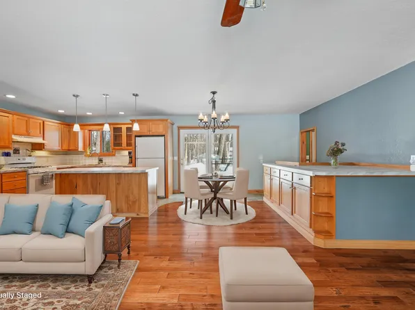 363 Christina Ln, Traverse City, MI 49696