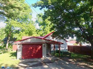 102 Grand Hill Dr, Houghton Lake, MI 48629