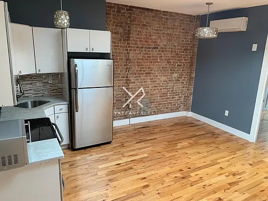 Rented by Yaffa Realty LLC | media 34