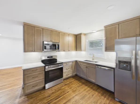 4012 Belshire Ln, Charlotte, NC 28205