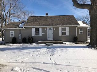 320 Dewitt Ave, Mattoon, IL 61938