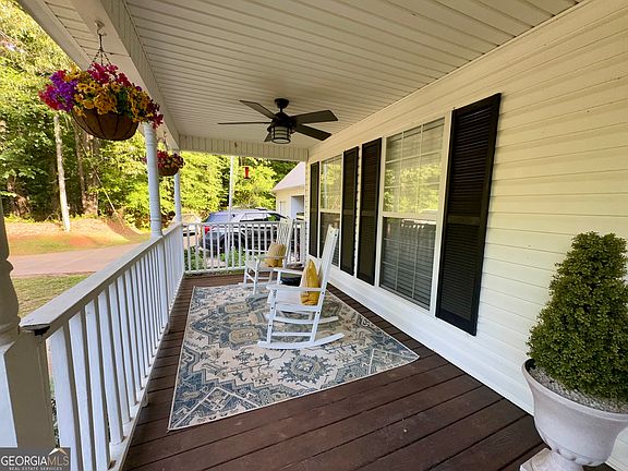 4th image of 202 Commodore Dr NW