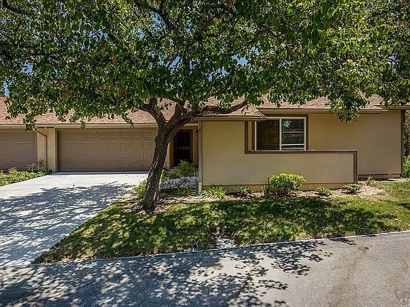 2nd image of 26106 Rainbow Glen Dr
