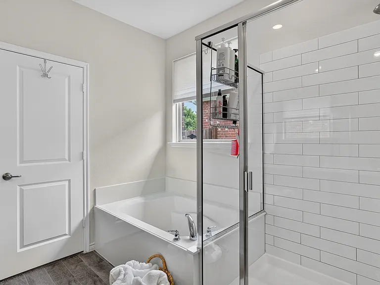 3936 Sidney Ln — Photo 13