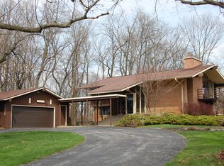 5200 S Skyline Dr, New Berlin, WI 53151