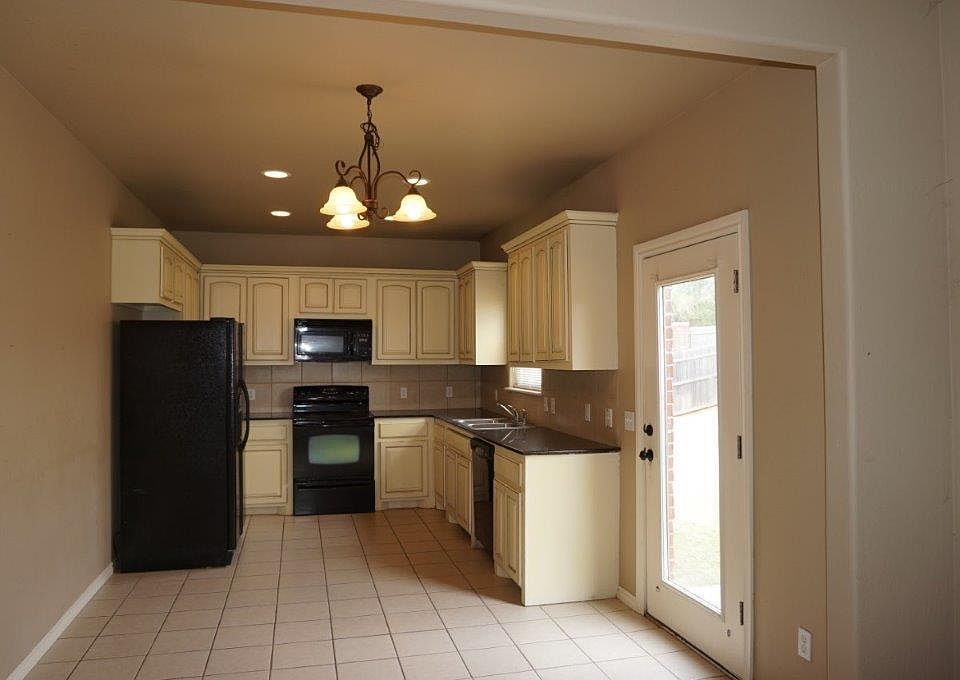 13707 Oxford Dr, Edmond, OKlahoma 73013 Apartment Rentals Edmond, OK