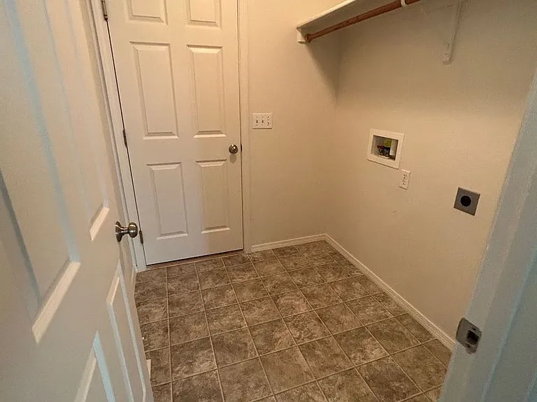 641 Heritage Park — Photo 20
