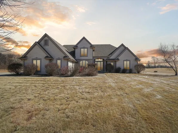 2374 Scenic Hill TRAIL, Richfield, WI 53076