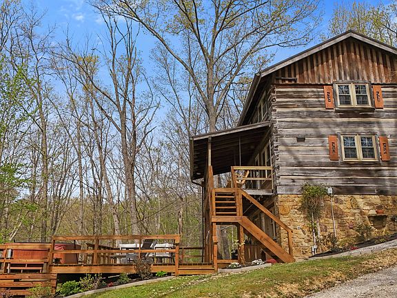 5th image of 2150 Echo Lake Ln