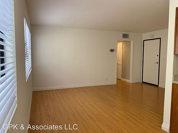 3rd image of 12616 Matteson Ave #202