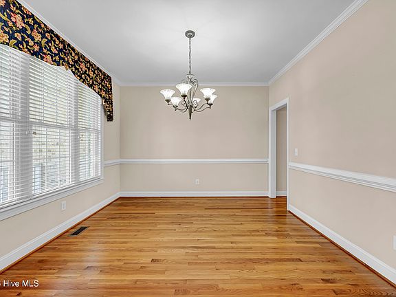 2nd image of 412 Rivage Promenade