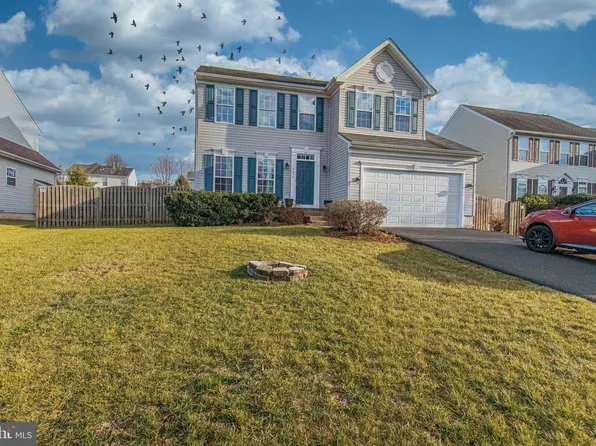 6679 Clarkes Meadow Dr, Bealeton, VA 22712