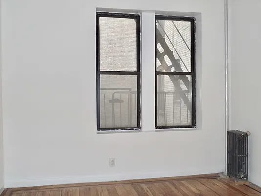 Rented by Albert Attias, LREB | media 16