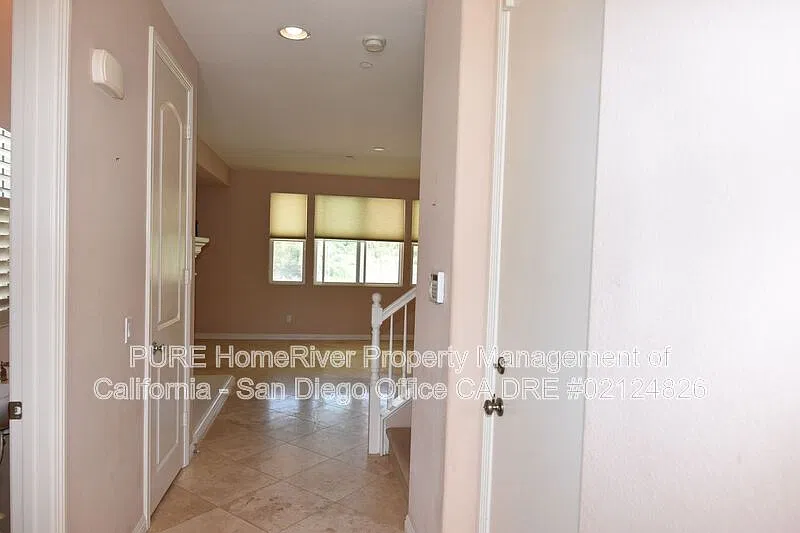 3 bed, 2.5 bath, 1854 sqft, $3,475 — Photo 2