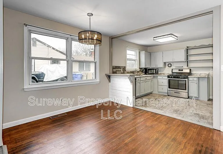 55 Nassau Rd — Photo 8