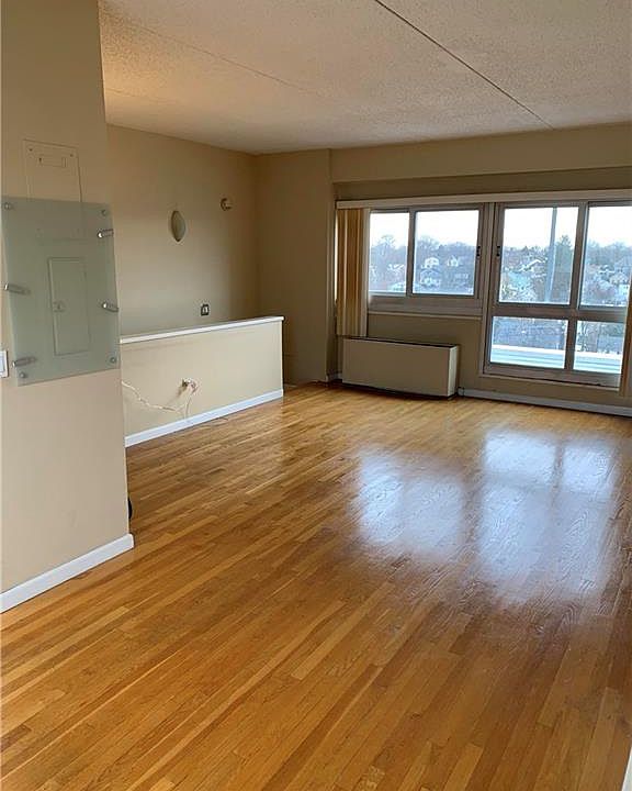 1st image of 1 Landmark Sq APT 624