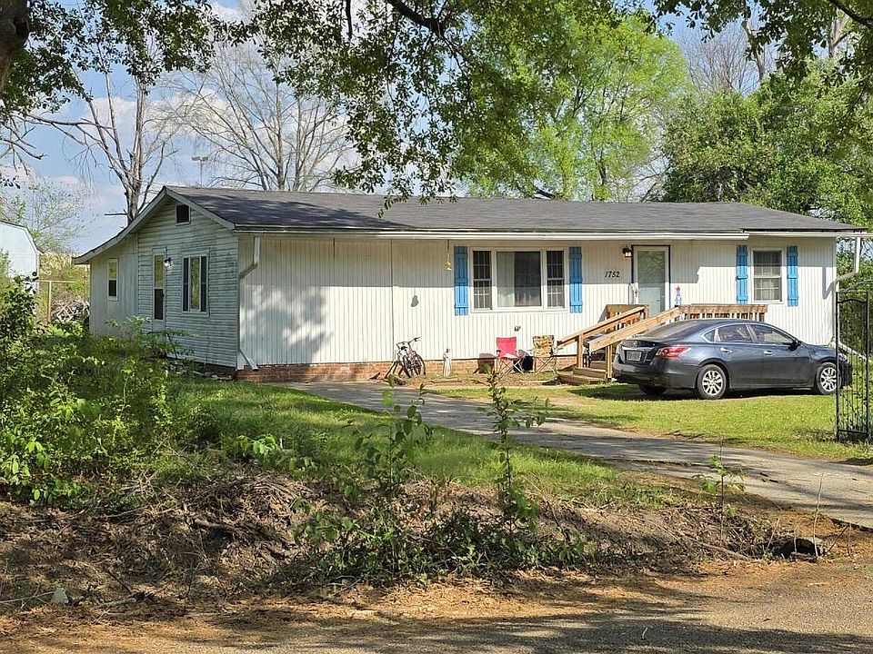2nd image of 1752 Hampton St
