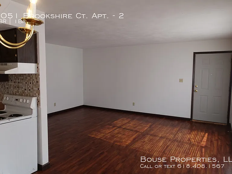 1051 Brookshire Ct #2 — Photo 4