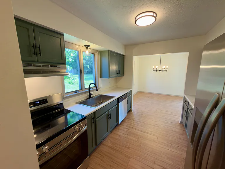 9976 Chamberlin Rd #1372SHARONBROOK — Photo 12