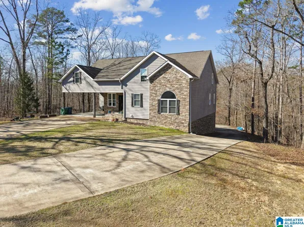 46 Volunteers Cir, Sylacauga, AL 35151