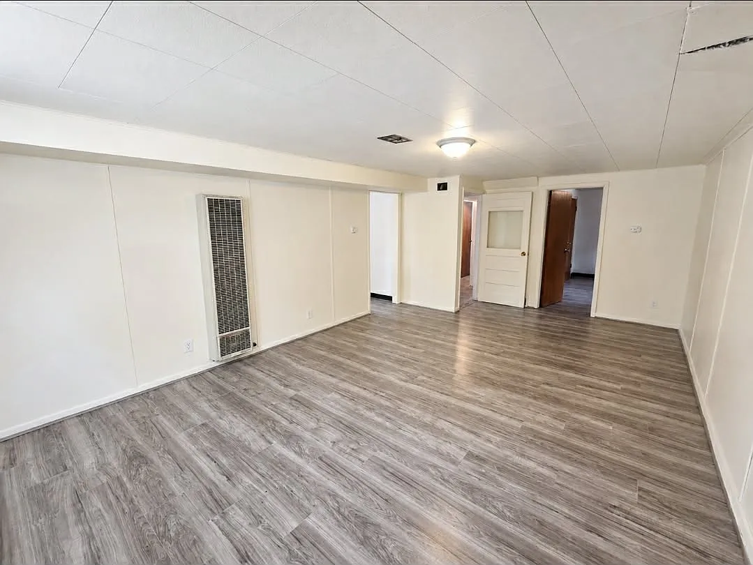 2 bed, $1,200 — Photo 3